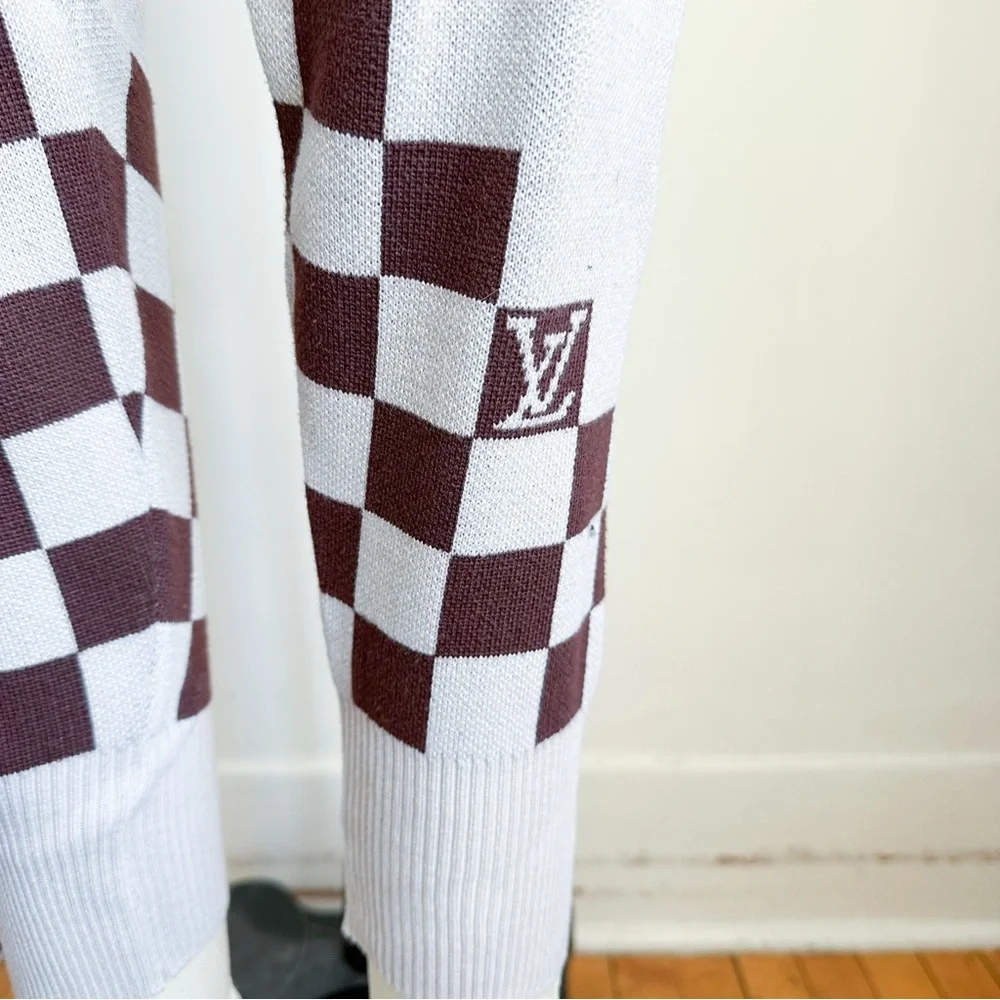 ⭐️3/$30⭐️ (bundle deal) LV Logo Checkered Board Knit Joggers - Picture 4 of 8